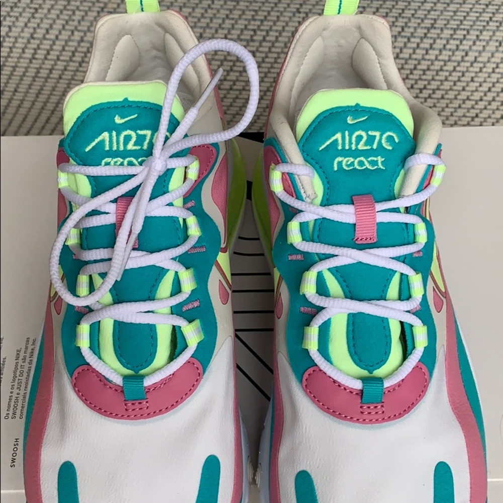 NIKE W AIR MAX 270 REACT white/barely volt - Picture 9 of 16